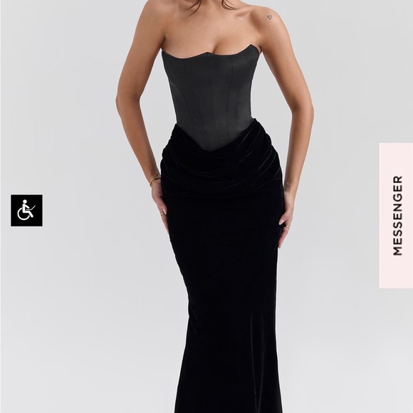 PERSEPHONE
BLACK VELVET STRAPLESS CORSET MAXI DRESS - Picture 3 of 7